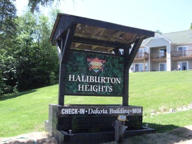 אפרטהוטל Dysart et Al Getaways At Haliburton Heights מראה חיצוני תמונה